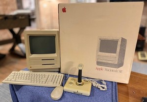 Apple Macintosh SE/30 本体 キーボード マウス SE/30との出会い・2