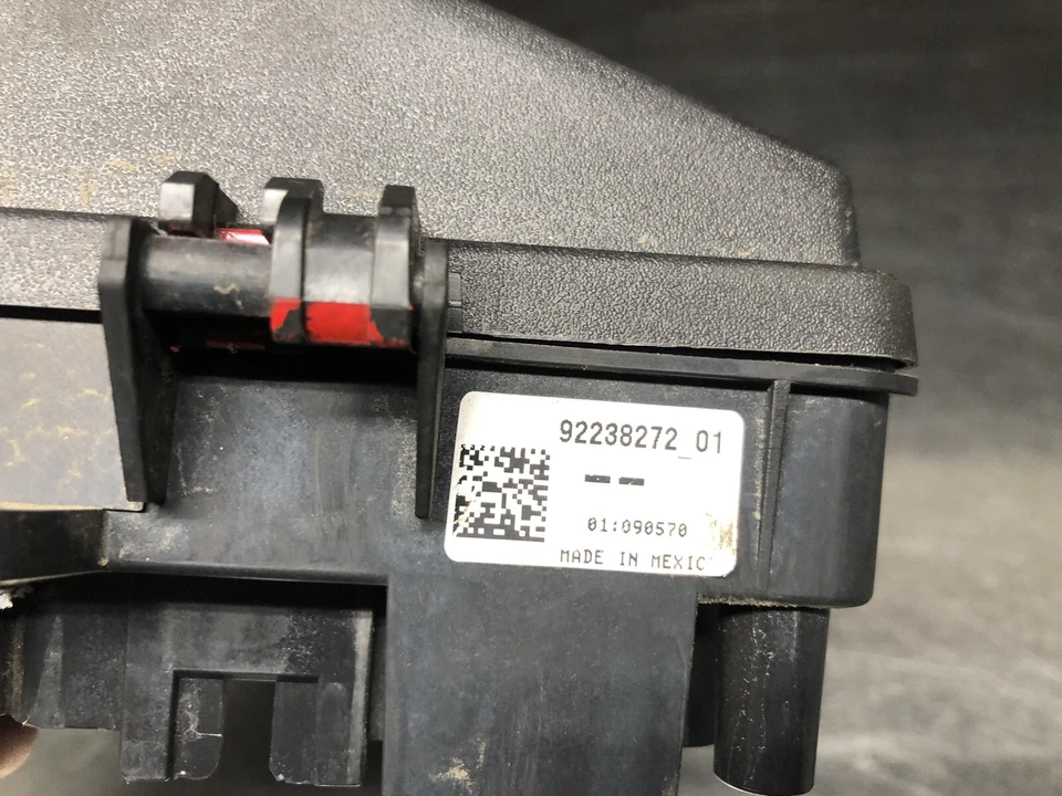 2010 2011 Chevrolet Camaro Engine Bay Fuse Box Relay Center Foto 4 de 4