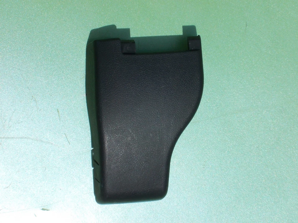 ОРИГИНАЛЬНАЯ ЧЕРНАЯ КРЫШКА БОЛТА ПЕРЕДНЕГО ПРАВОГО СИДЕНЬЯ LEXUS IS250 06-15 72123-53040-C0 IS350 ISF - Изображение 2 из 4