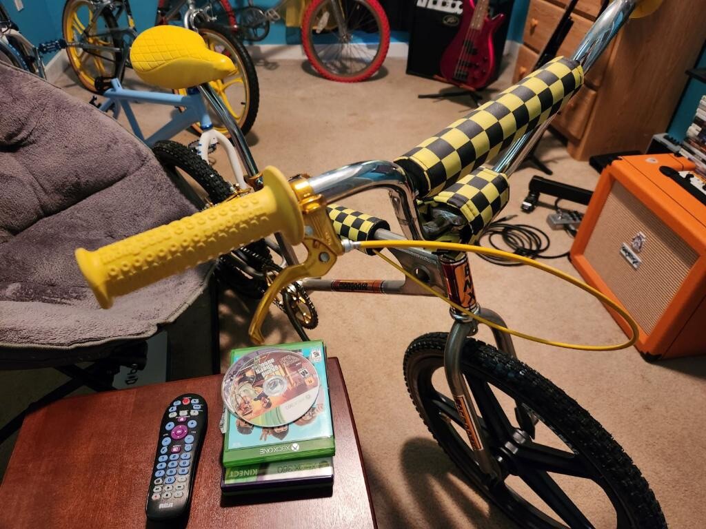 オリジナル　OG Mack Bone 1982 Mongoose BMX bike with ACS Z Mags, Polygon Neck, Comp 3