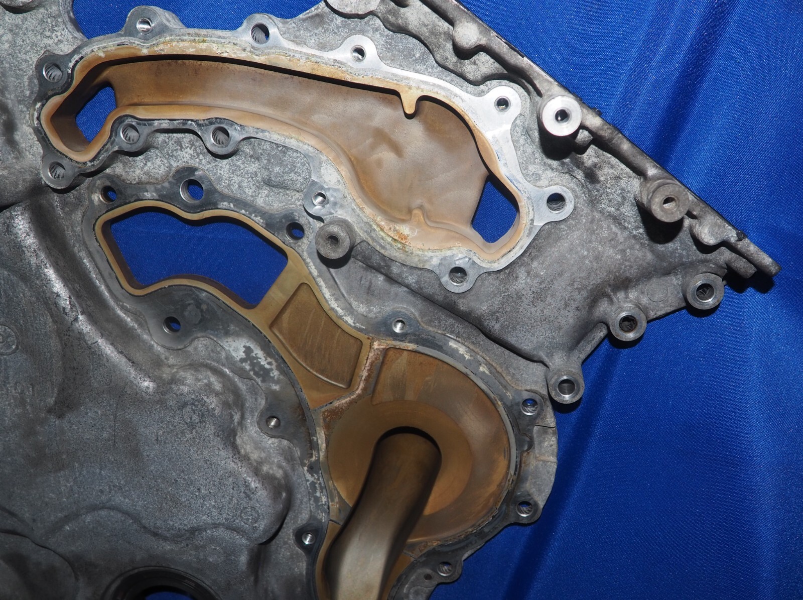 2013-2021 Maserati Ghibli Quattroporte Levante 3.0L Engine Timing Chain Cover OE