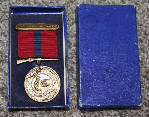 KOREAN WAR 1955 CONTRACT U S MARINE CORPS SERVICE MEDAL IN ORIGINAL BOX