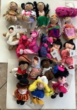 DISNEY IT  S A SMALL WORLD COMPLETE SET 16 BEAN BAGS w/TAGS RARE COLLECTIBLE