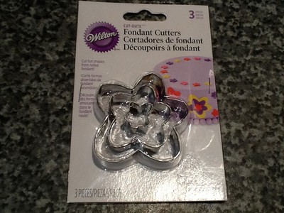 NEU UND VERPACKT Neu Wilton 3 Stück Metall Fondant Schneider Set - Blumenformen Blütenblätter