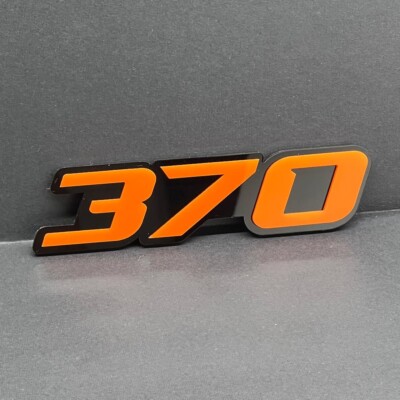 2x Orange Black 370 Hemi Emblems 370 Side Fender Badge 3D for 370 Emblem