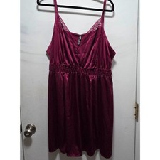 Worn Once Torrid Size 4 Satiny Babydoll Nightgown