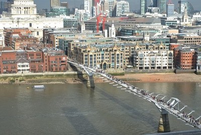 Foto 6x4 Auf der Millennium Bridge London von Bankside c2017