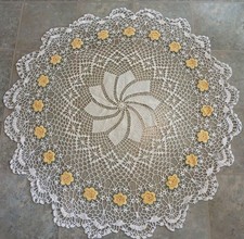 XL vtg Hand Crochet Lace Doily Table Topper w/ Yellow Roses Floral 45  