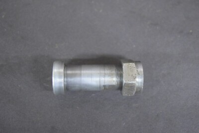 BRIDGESTONE BS175 BS 175 DUAL TWIN DT175 REAR BACK WHEEL DRIVE FLANGE AXLE BOLT