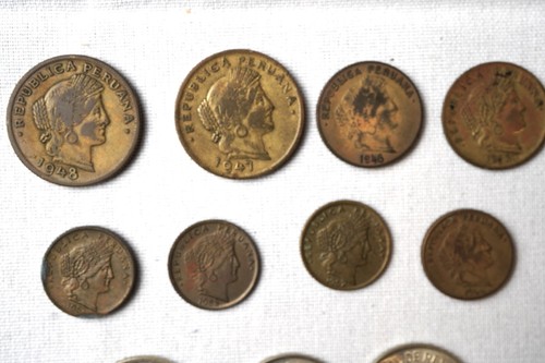 Lot of 18 Peru Coins, 1940s-1970s: 20, 10, 5, 1 Centavos & 5, 1, 1/2 Soles - Picture 4 of 6