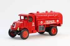 Texaco Matchbox Y-23 Texaco 1930 Mack AC Red Tanker Diecast Model Macau 1985