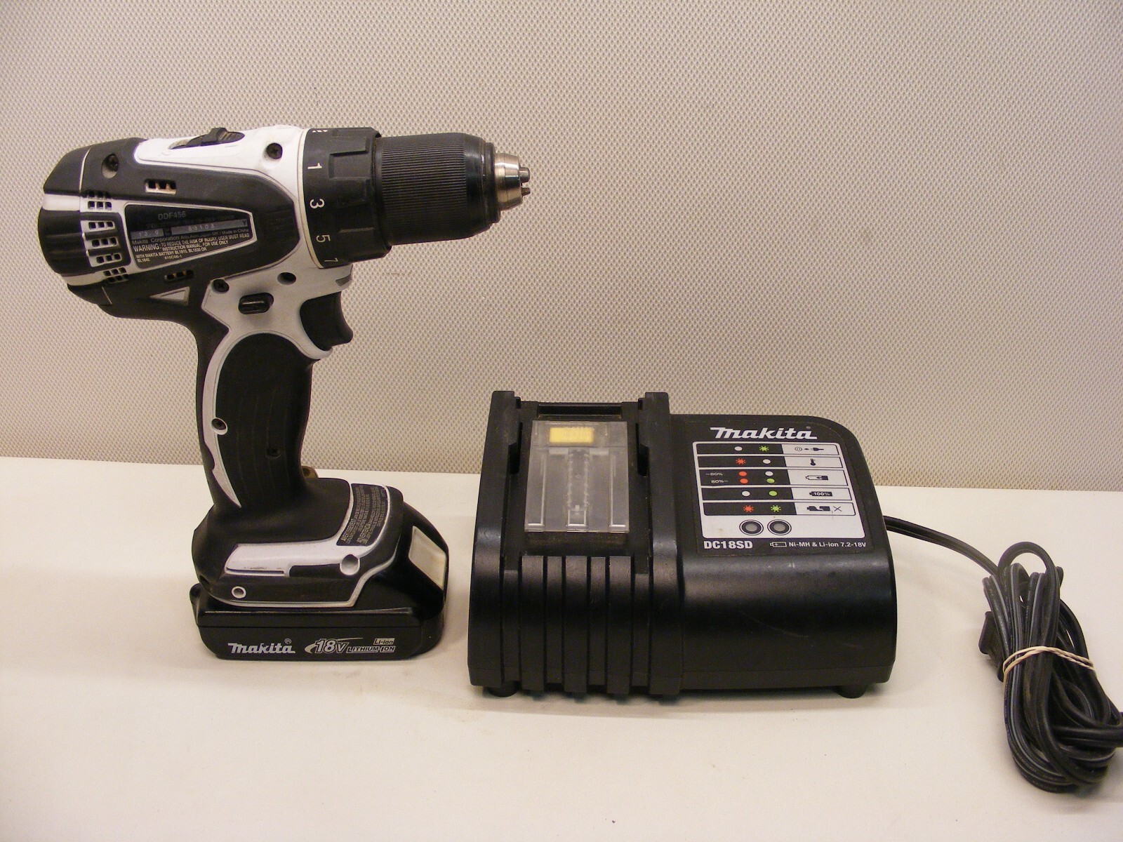 Makita DDF456 Cordless Drill Driver w DC18SD Charger & 18V Battery