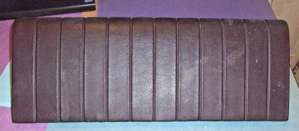 Panel de tablero de guantera Chrysler Imperial 1962-63 "granate oscuro" Foto 2 de 4