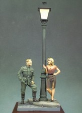 1:32 Scale WWII Soldier and Civilian Scene Resin Figure Set with Lamp Post