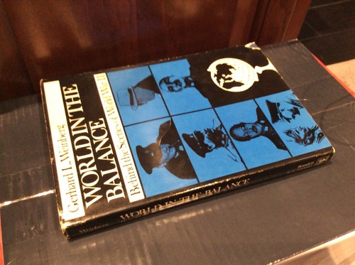 World in the Balance: Behind the Scenes of World War II by Gerhard L Weinberg HC - Picture 4 of 5