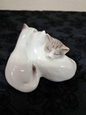 ロイヤルコペンハーゲン Sleeping Kittens 1999 Royal Copenhagen Sleeping Cat Figurine 1999 Ceramic Interior