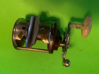 VINTAGE PFLUEGER SEA QUEEN NO. 2275 CONVENTIONAL FISHING REELS 2