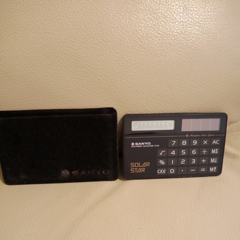 Vintage 1980s Sanyo CX20 Card Solar Electronic Calculator w/ Case Made in Japan
