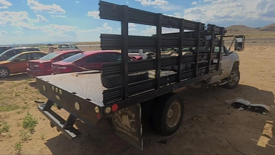 二手左前门把手 适合:2011 Gmc Sierra 3500 拾音器门 fron — 第 4/4 张图片