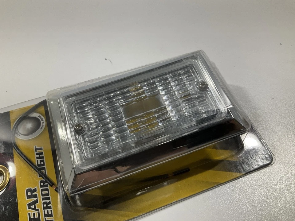 百乐汽车 NV-5070C 铬边框实用灯带透明镜头,12 伏直流 — 第 2/4 张图片