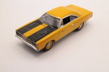 GreenLight 1969 Plymouth Road Runner A12 440 Six Pack Sunfire Yellow 1:64 Loose