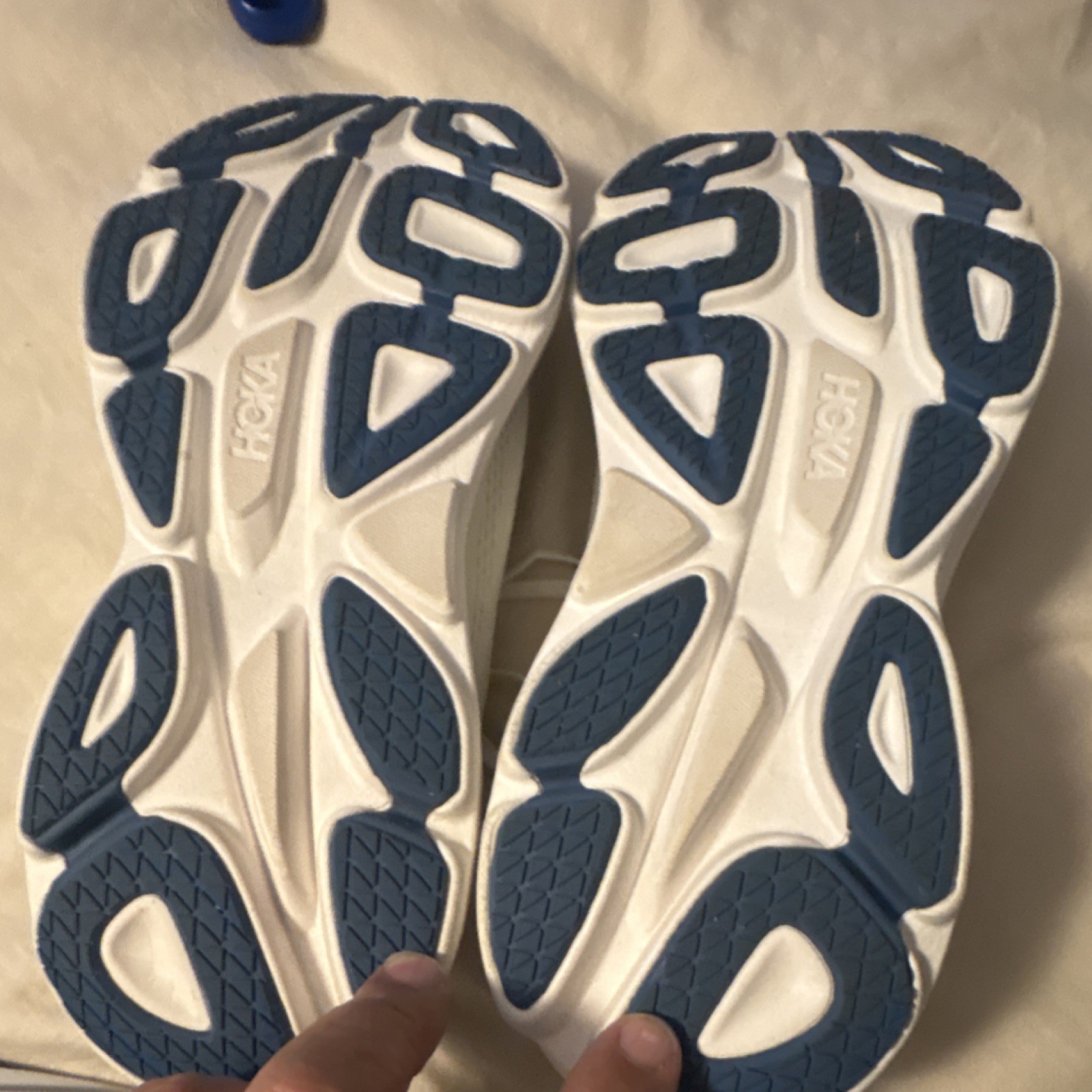 HOKA ONE ONE Bondi 8 Men's Running Shoes White Blue Size 12D EU 46⅔ UK 11.5 thumbnail 3