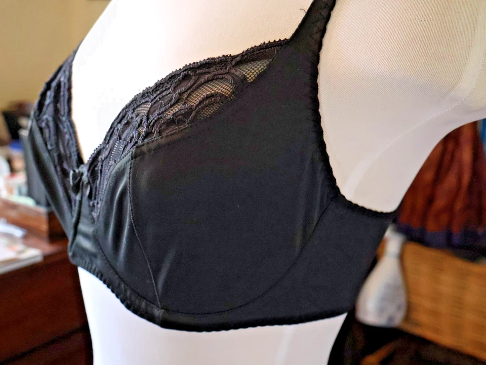 ОТЛИЧНОЕ состояние товара Sassybax сексуальный бюстгальтер сзади черный размер 36C - Изображение 2 из 4