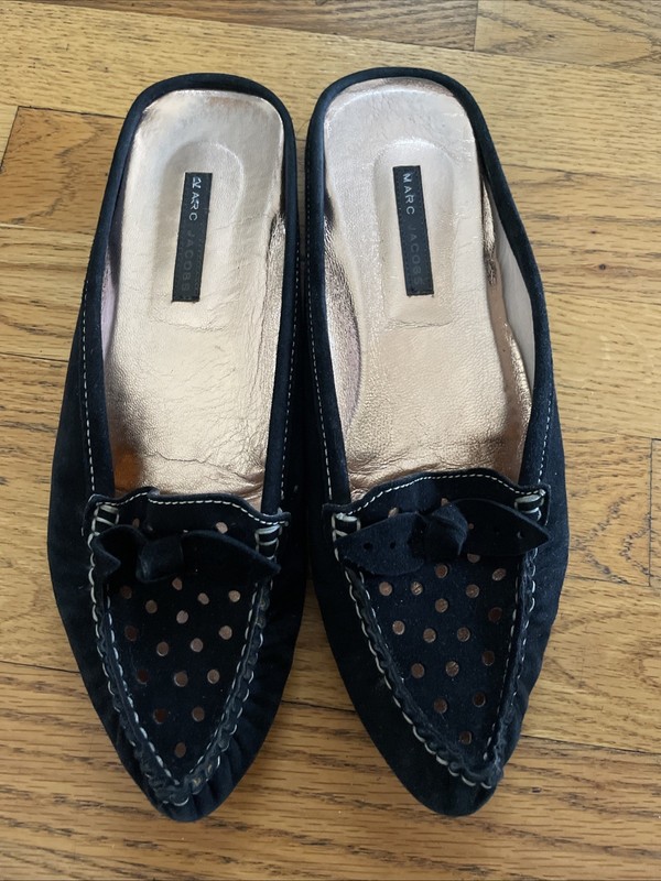 Marc Jacobs Women’s black suede pointed toes mules size 9 GUC