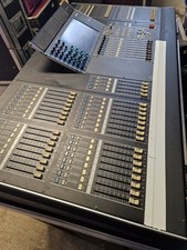 2 Stück Yamaha M7CL 48 V3  Mischpulte