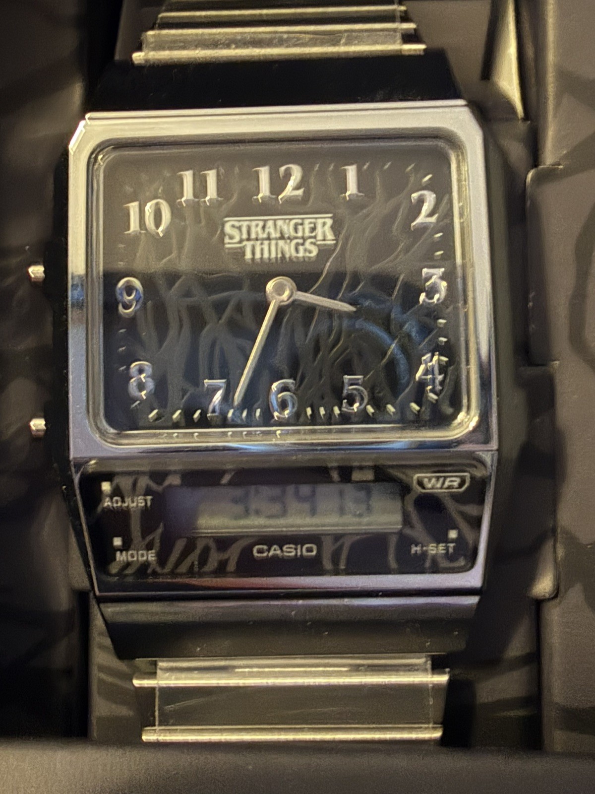 Casio x Stranger Things Collaboration AQ800EST-1A… - image 2