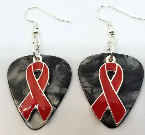 Pendientes púas de guitarra con dijes de cinta roja con auriculares de acero quirúrgico - Imagen 9 de 20