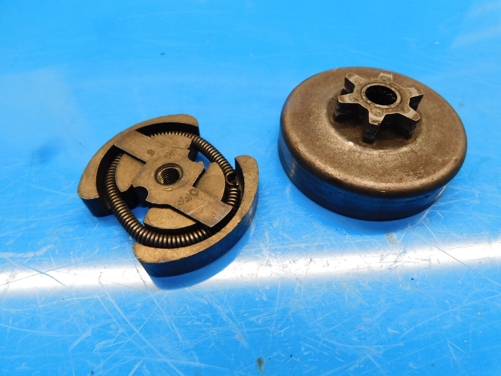 Poulan 220 Chainsaw Clutch and Drum Assembly Box 155 Y-image