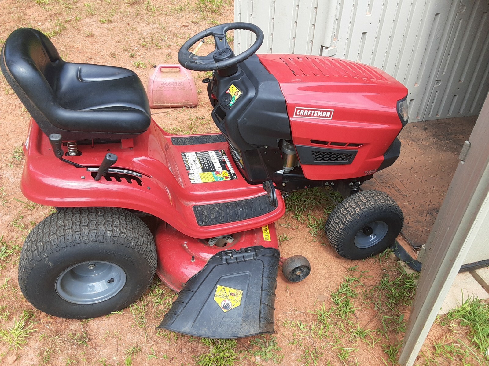 CRAFTSMAN 42" T1200 HYDROSTAT RIDING LAWN MOWER (LOCAL P/U IN GA