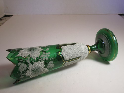 Old Moser Glass Green With White Overshot & Gold Trim Decorated Vase - Picture 6 of 6