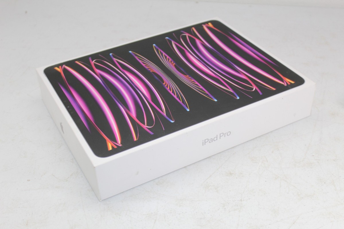 iPad Pro 12.9-inch Space Gray (6th Gen 512GB ) & iPad Magic