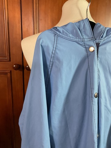Lady VanHeusen Rain Coat Light Blue Dark Blue Duck Lining Size Medium Hooded Euc - Picture 3 of 14