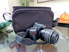 NIKON D40 WORKING DIGITAL CAMERA WITH CASE 6.1 MEGAPIXELS 18-55 LENS