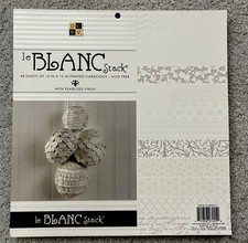 DCWV - 12" x 12" - Simple face - LE BLANC - Finition nacrée 48 feuilles