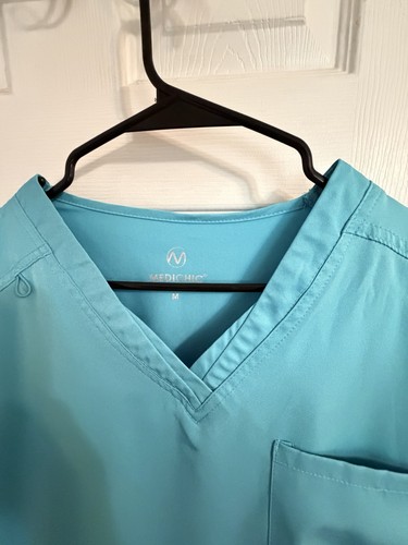Lot of 3 Medichic Scrub Sets -  Medium-  Teal, Coral, Green Apple - NWT & NWOT - Picture 13 of 24