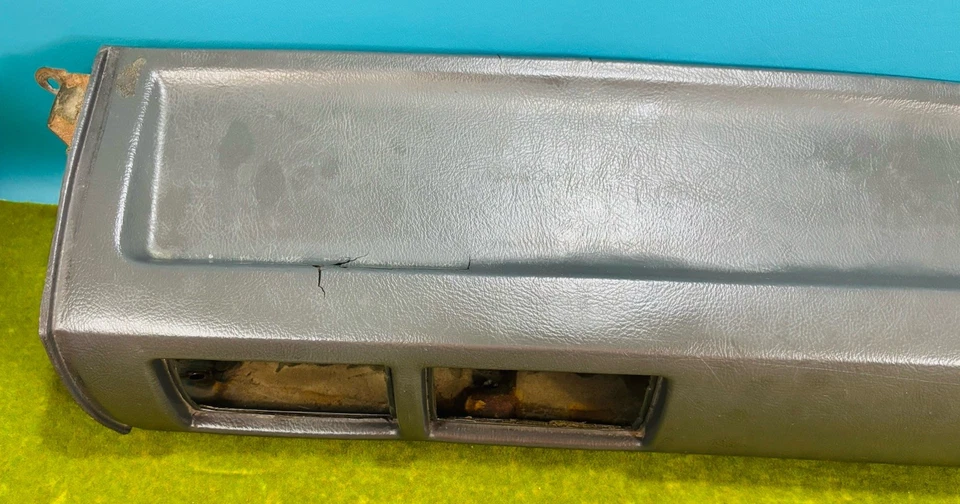 84-88 Toyota Gray Pickup truck 4Runner OEM Dash Pad Damaged 4x4 4wd 2wd SR5 - Image 3 of 4