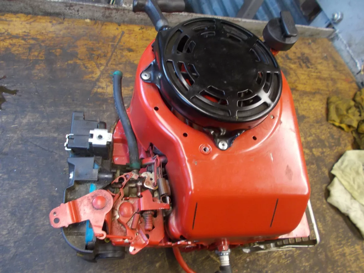 Briggs and Stratton Quantum XTE50 Flywheel Key Engine Lawn Mower