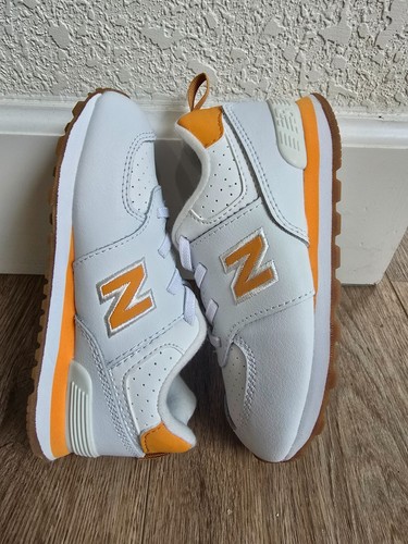 new balance 574 classic - baby size 10 BRAND NEW NEVER WORN white sneakersN