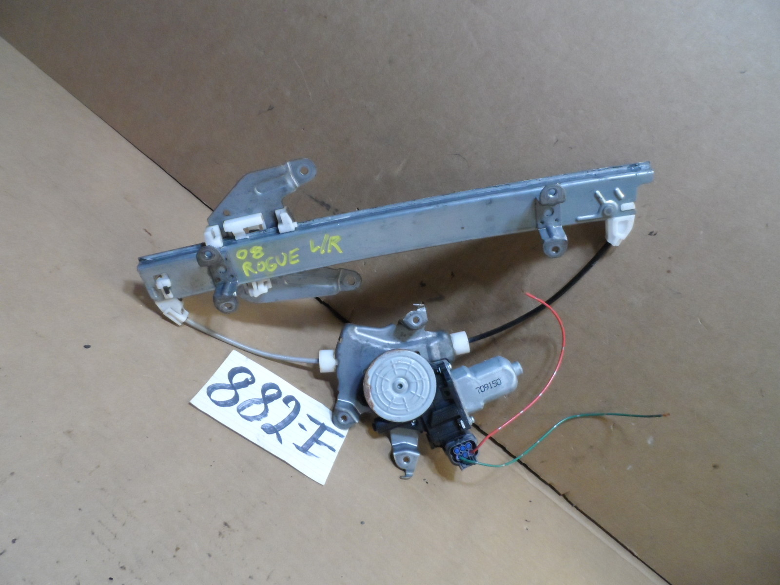 08 09 10 11 12 Nissan Rogue REAR DRIVER Side Window Regulator W/Motor #882-E