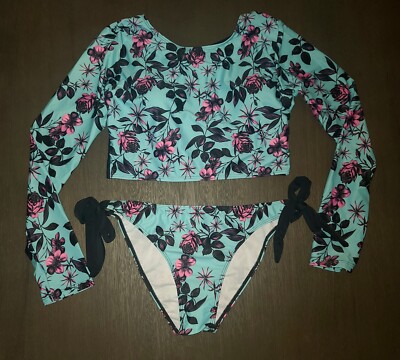 NWOT WOMENS FLORAL LONG SLEEVED SWIMSUIT SIZE L