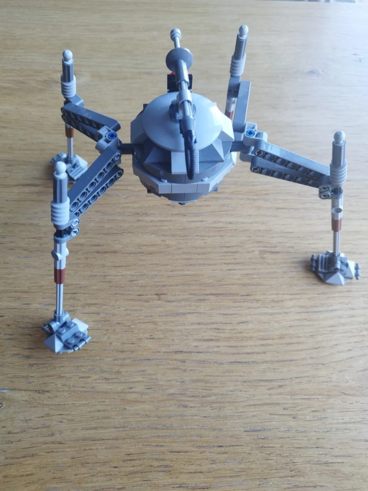 LEGO Star Wars 7681 Separatist Spider Droid, photo 2 sur 5