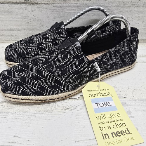 Toms Slip On Canvas Shoes Womens Size 10 Black Tan Arrow Print Classic