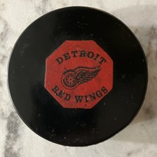 Vintage Detroit Red Wings Hockey Puck CCM Art Ross Tyer 1958-1962 Made In USA