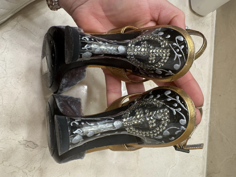 Zapatos de tacón Giorgio Armani vintage raros Foto 4 de 4