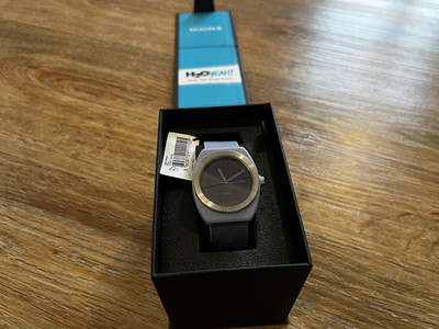 Nixon Light Wave Solar Uhr Unisex A1322
