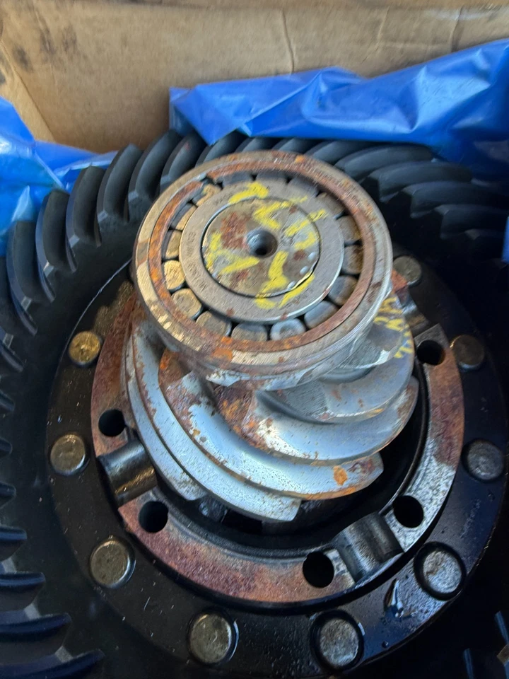 Conjunto diferencial portador delantero DANA Spicer International RA472 Foto 3 de 4